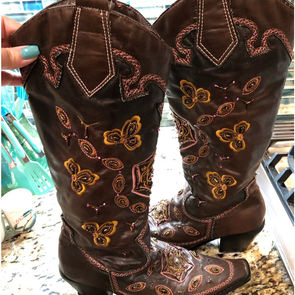Tommy Vintage Cowgirl Boots, Fancy hand-beaded. Used.Very comfortable to walk in